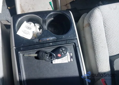 2012 Toyota Sienna Le V6 8 Passenger z USA, uszkodzony, nr VIN 5TDKK3DCXCS197317